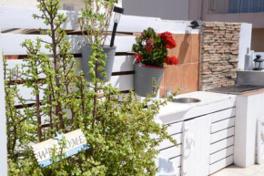 Maisonette near beach & city center, Heraklion